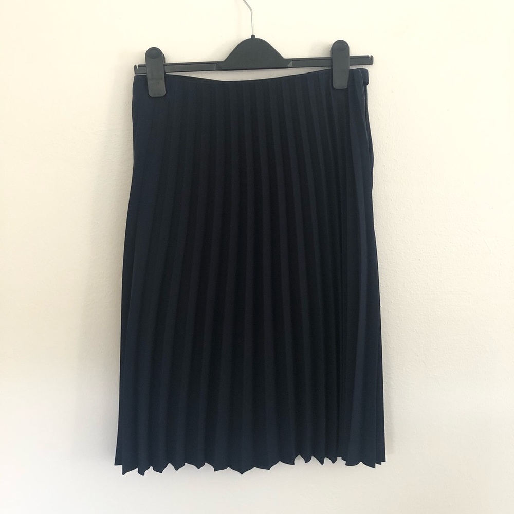 Pleated Midi Skirt in Navy